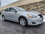 2015 Altima Thumbnail 4