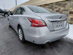 2015 Altima Thumbnail 10