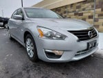 2015 Altima Thumbnail 21