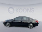 2017 Altima Thumbnail 2
