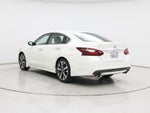 2017 Altima Thumbnail 2
