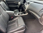 2015 Altima Thumbnail 14