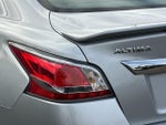 2015 Altima Thumbnail 24