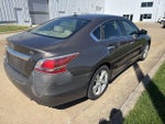 2015 Altima Thumbnail 9