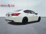 2016 Altima Thumbnail 6