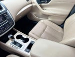 2016 Altima Thumbnail 25