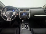 2016 Altima Thumbnail 9
