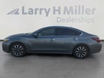 2017 Altima Thumbnail 2
