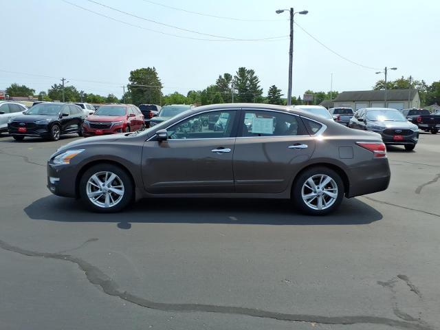2014 Nissan Altima 2.5 SV — photo 1 of 24
