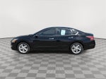 2015 Altima Thumbnail 16
