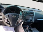 2015 Altima Thumbnail 17