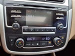 2016 Altima Thumbnail 16