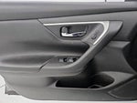 2017 Altima Thumbnail 12
