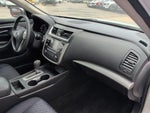 2017 Altima Thumbnail 26