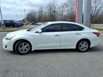 2015 Altima Thumbnail 18
