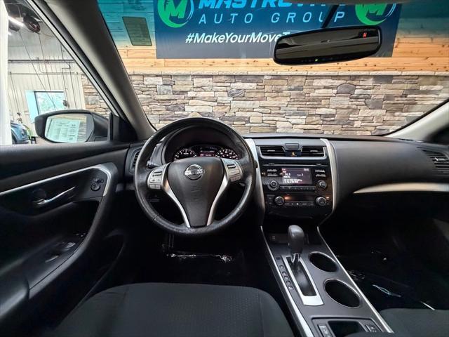 2015 Nissan Altima - $9,899