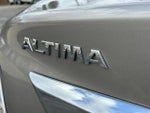 2015 Altima Thumbnail 38