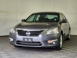 2015 Altima Thumbnail 3