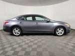 2015 Altima Thumbnail 7