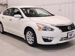 2015 Altima Thumbnail 3