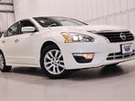 2015 Altima Thumbnail 30