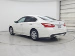 2016 Altima Thumbnail 2