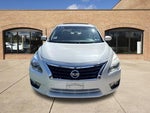 2015 Altima Thumbnail 8