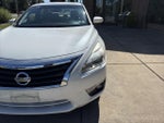 2015 Altima Thumbnail 9