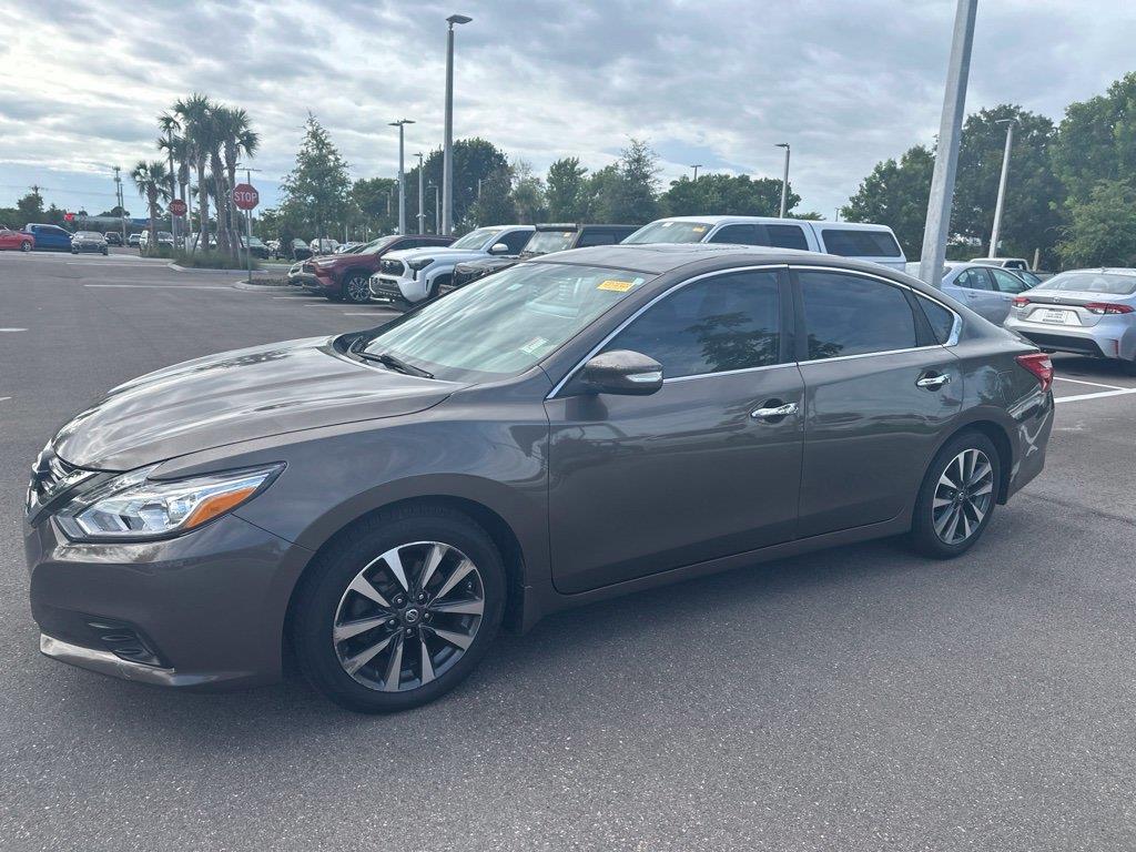 2016 Nissan Altima 2.5 SL — photo 1 of 12