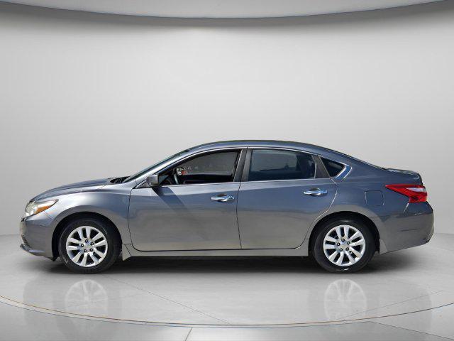 2016 Nissan Altima - $7,439
