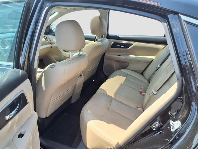 2016 Nissan Altima - $7,500