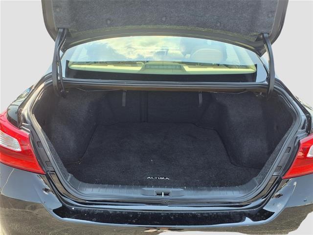 2016 Nissan Altima - $7,500