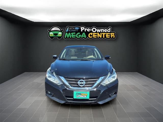 2016 Nissan Altima - $7,500