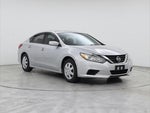 2016 Altima Thumbnail 1