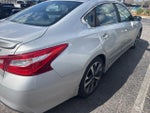 2016 Altima Thumbnail 3