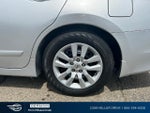 2017 Altima Thumbnail 13