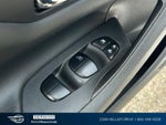 2017 Altima Thumbnail 17