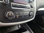 2017 Altima Thumbnail 16