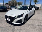 2024 Altima Thumbnail 3