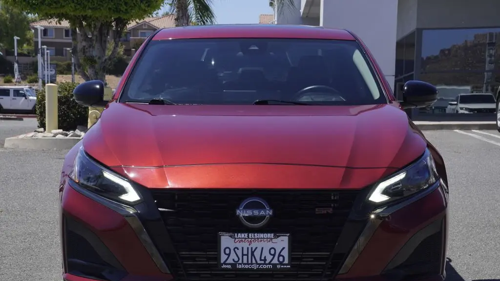 2023 Nissan Altima 2.0 SR