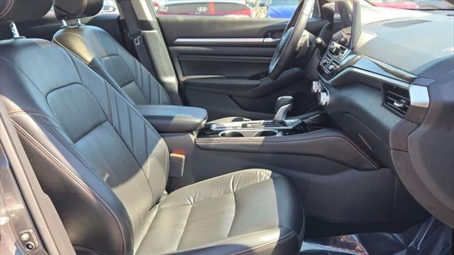 2023 Nissan Altima 2.0 SR