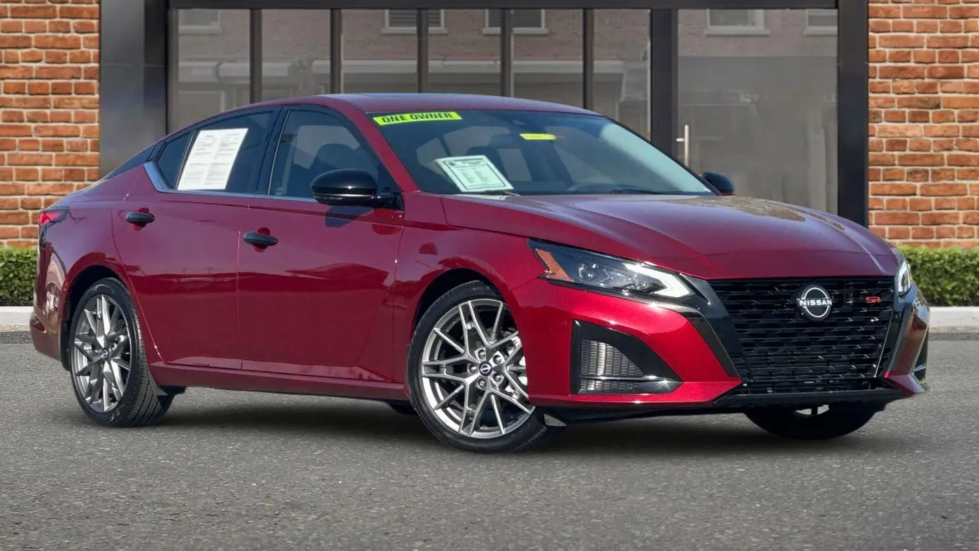 2023 Nissan Altima 2.0 SR