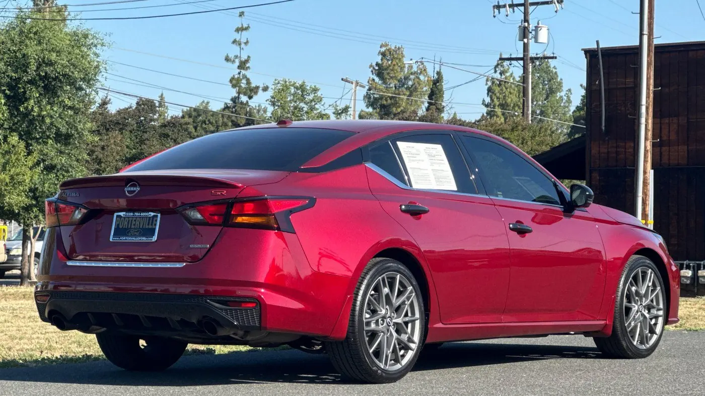 2023 Nissan Altima 2.0 SR