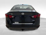 2022 Altima Thumbnail 5