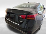 2022 Altima Thumbnail 30