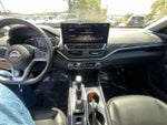 2023 Altima Thumbnail 19