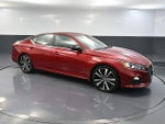 2019 Altima Thumbnail 1