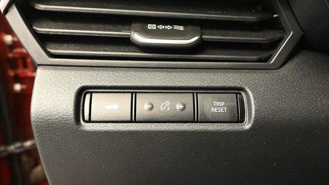2019 Nissan Altima 2.0 SR