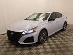 2023 Altima Thumbnail 3