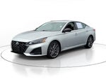 2023 Altima Thumbnail 2